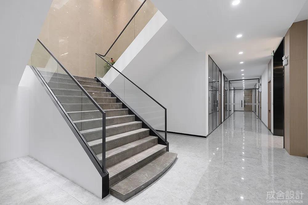 樓梯過(guò)道-常州工裝裝修公司 樓梯過(guò)道-常州工裝裝修公司