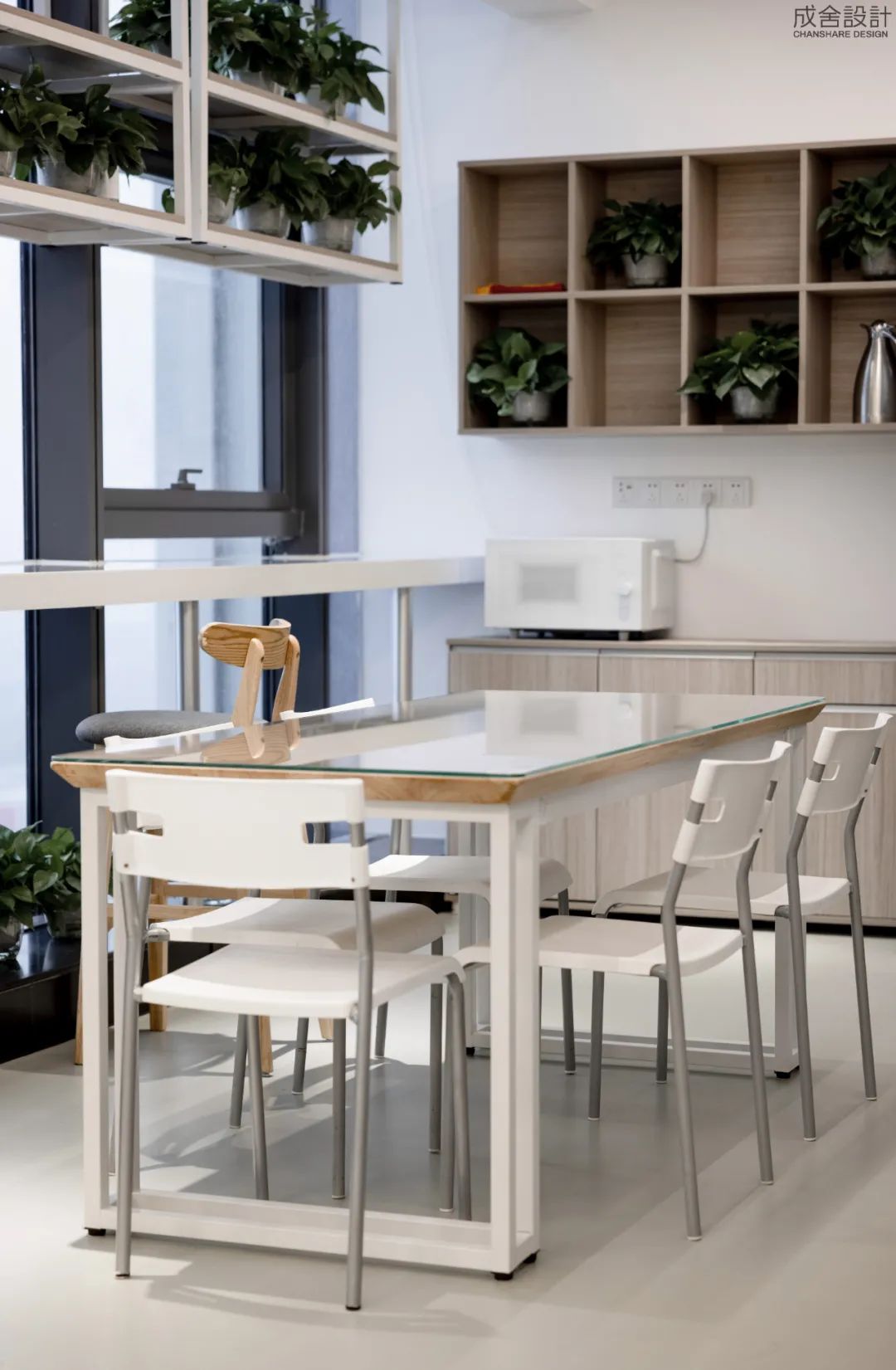 休息區(qū) 休息區(qū)