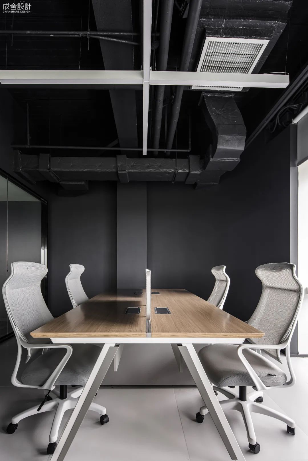 辦公區(qū)線性燈帶 辦公區(qū)線性燈帶